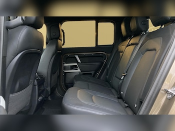 Used Land Rover Defender 2023 for sale - 76737936: Photo