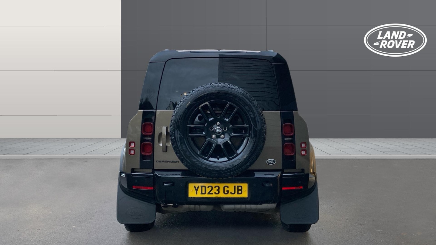 Used Land Rover Defender 2023 for sale - 76737936: Photo 6