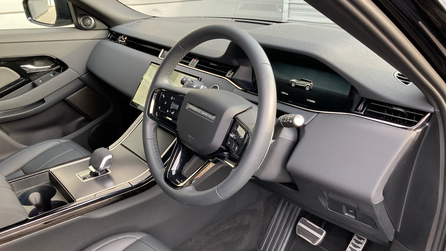 Used Land Rover Range Rover Evoque 2025 for sale - 75823387: Photo 20