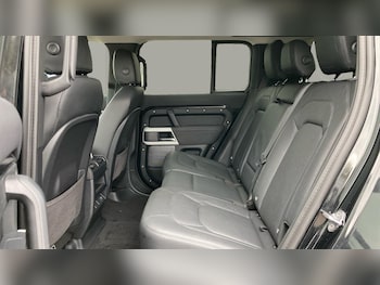 Used Land Rover Defender 2022 for sale - 77590264: Photo