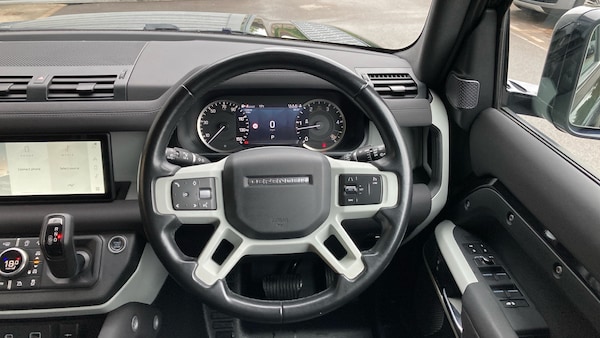 Used Land Rover Defender 2022 for sale - 76206500: Photo 15