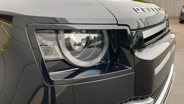 Used Land Rover Defender 2022 for sale - 76206500: Photo 17