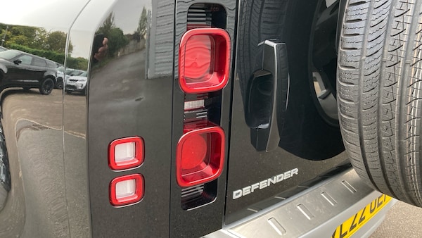 Used Land Rover Defender 2022 for sale - 76206500: Photo 19