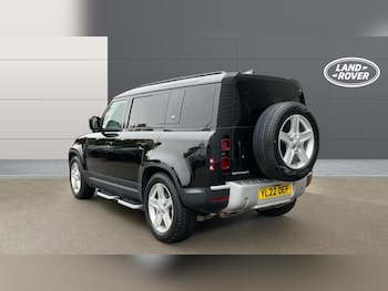 Used Land Rover Defender 2022 for sale - 76206500: Photo 2