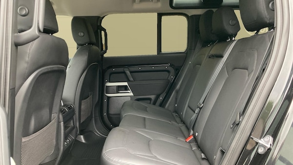 Used Land Rover Defender 2022 for sale - 76206500: Photo 4