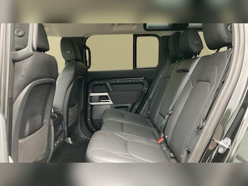 Used Land Rover Defender 2022 for sale - 76206500: Photo 4