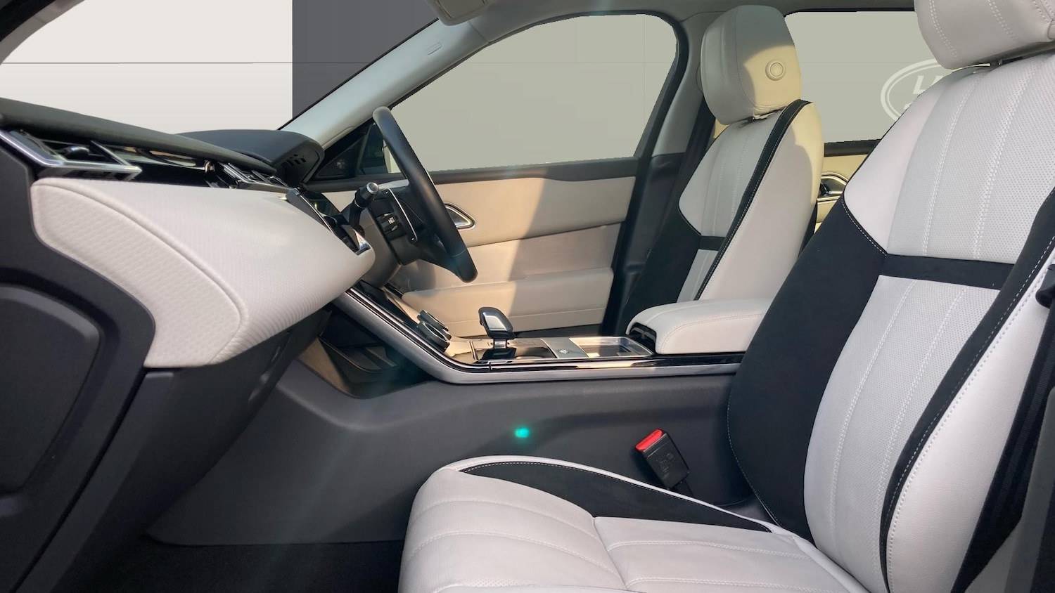 Used Land Rover Range Rover Velar 2021 for sale - 77147851: Photo 3