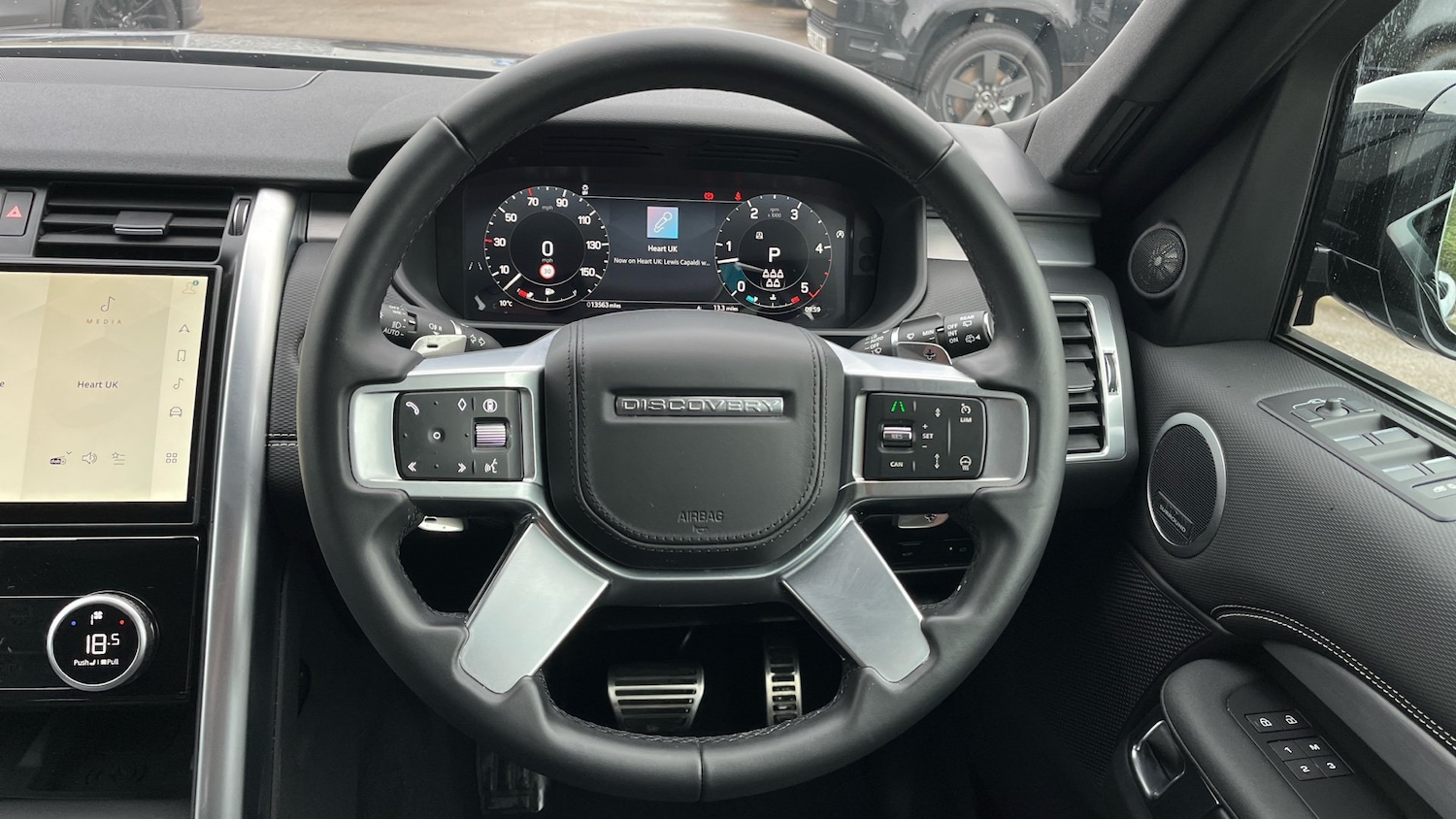 Used Land Rover Discovery 2025 for sale - 76450243: Photo 15