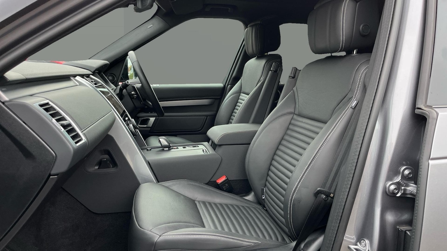 Used Land Rover Discovery 2025 for sale - 76450243: Photo 3