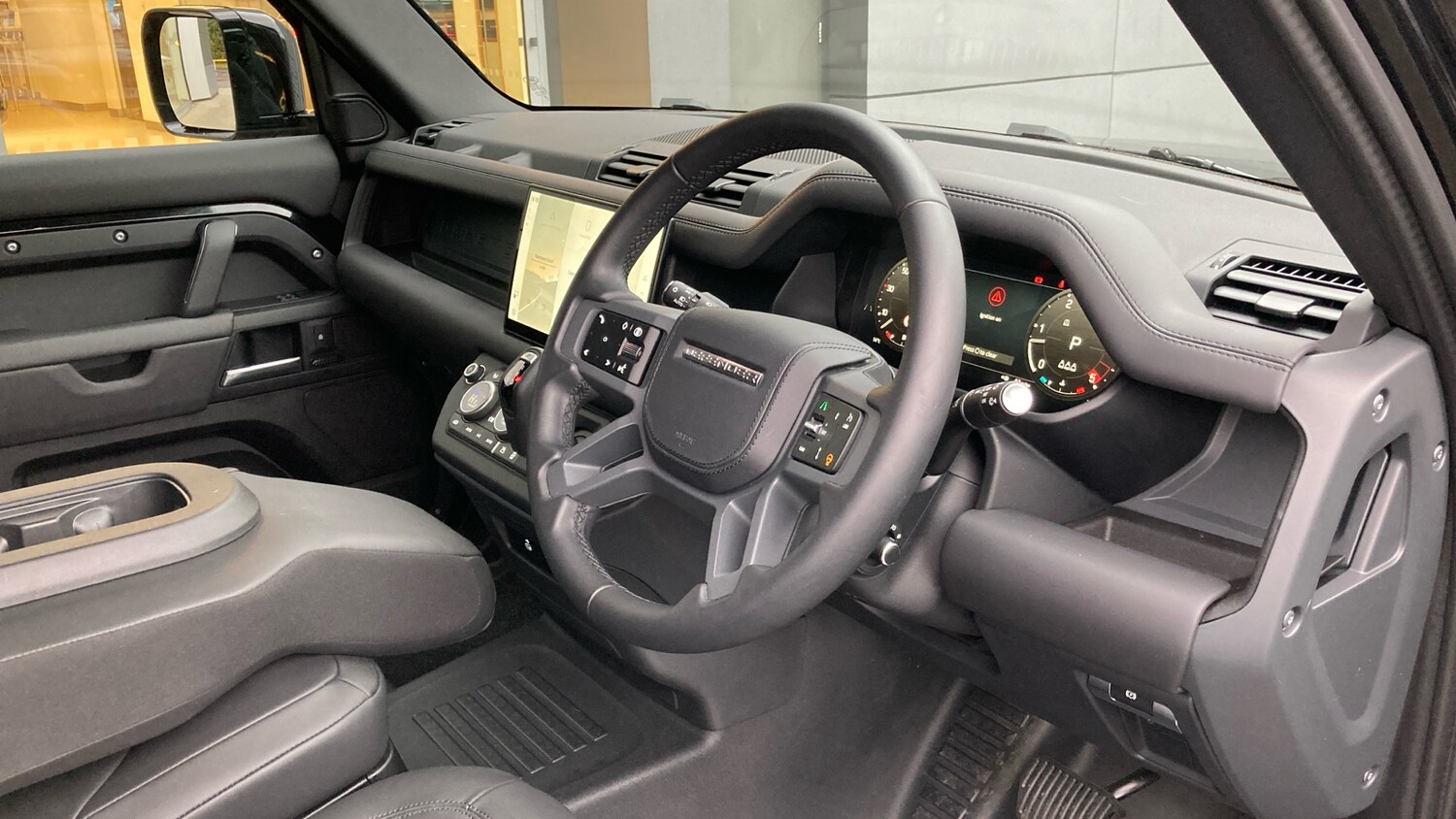 Used Land Rover Defender 2025 for sale - 76517527: Photo 21