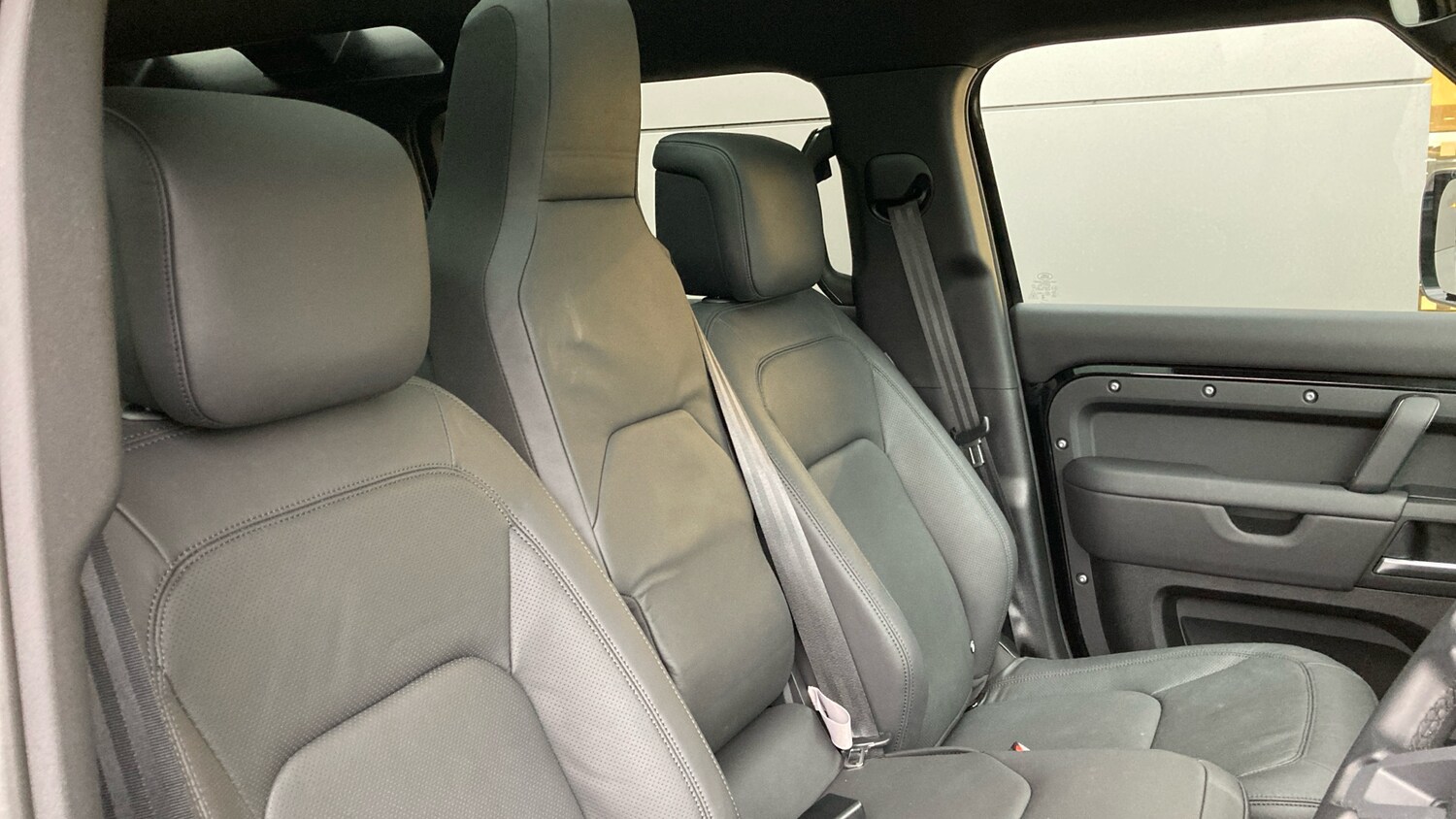 Used Land Rover Defender 2025 for sale - 76517527: Photo 23