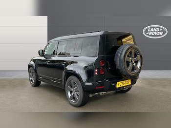 Used Land Rover Defender 2025 for sale - 76517527: Photo