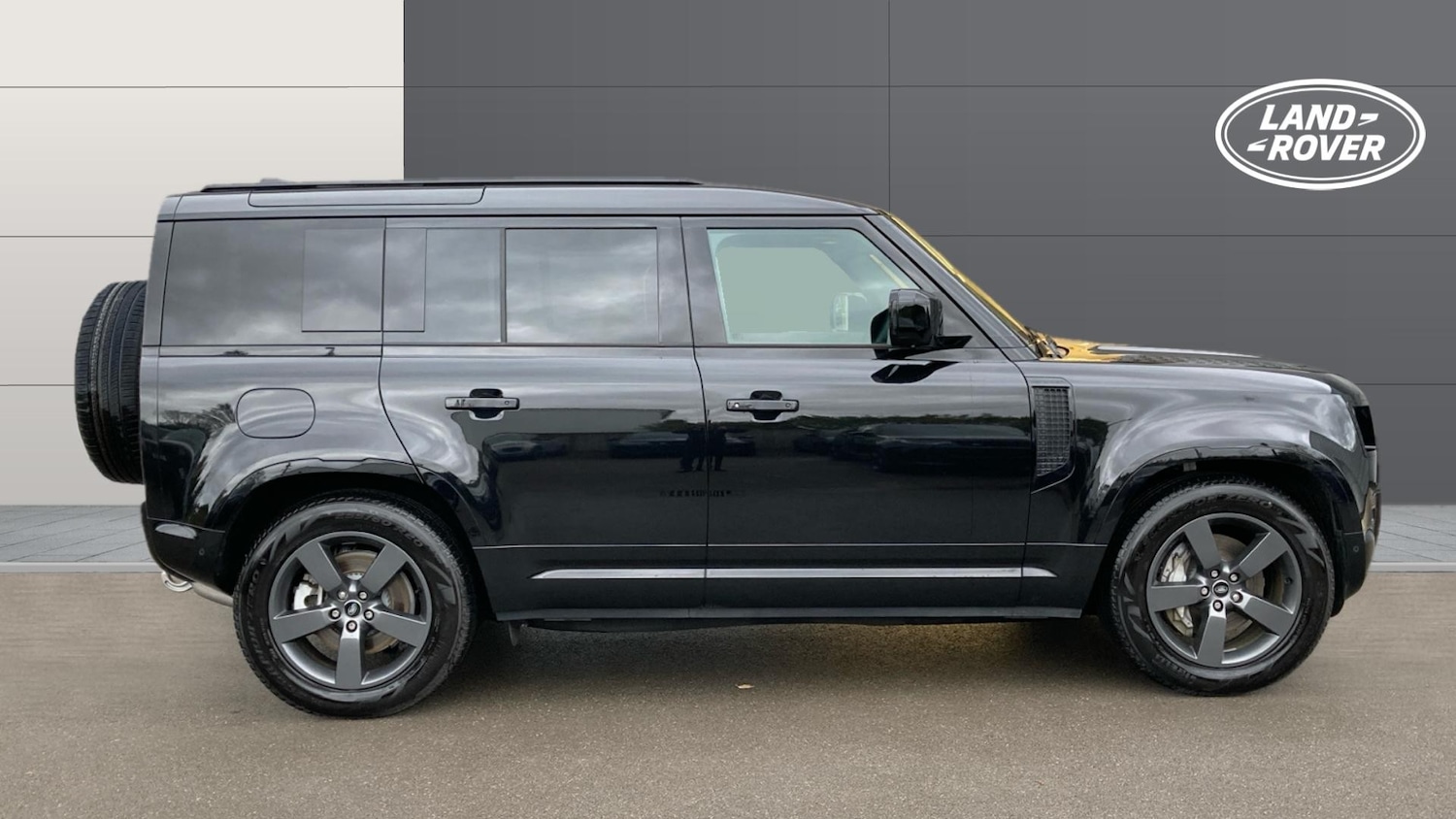 Used Land Rover Defender 2025 for sale - 76517527: Photo 5