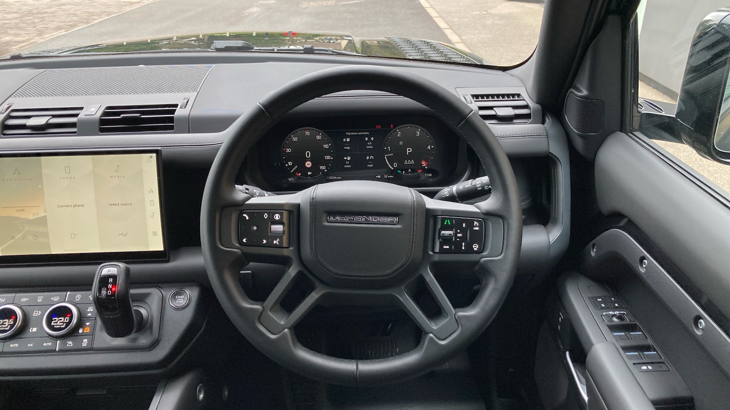 Used Land Rover Defender 2025 for sale - 78015096: Photo 15