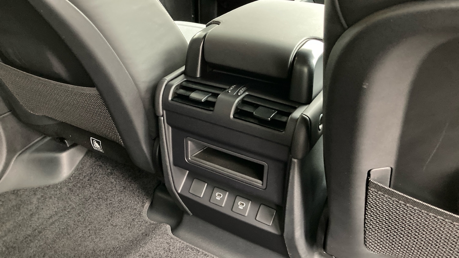 Used Land Rover Defender 2025 for sale - 78015096: Photo 18