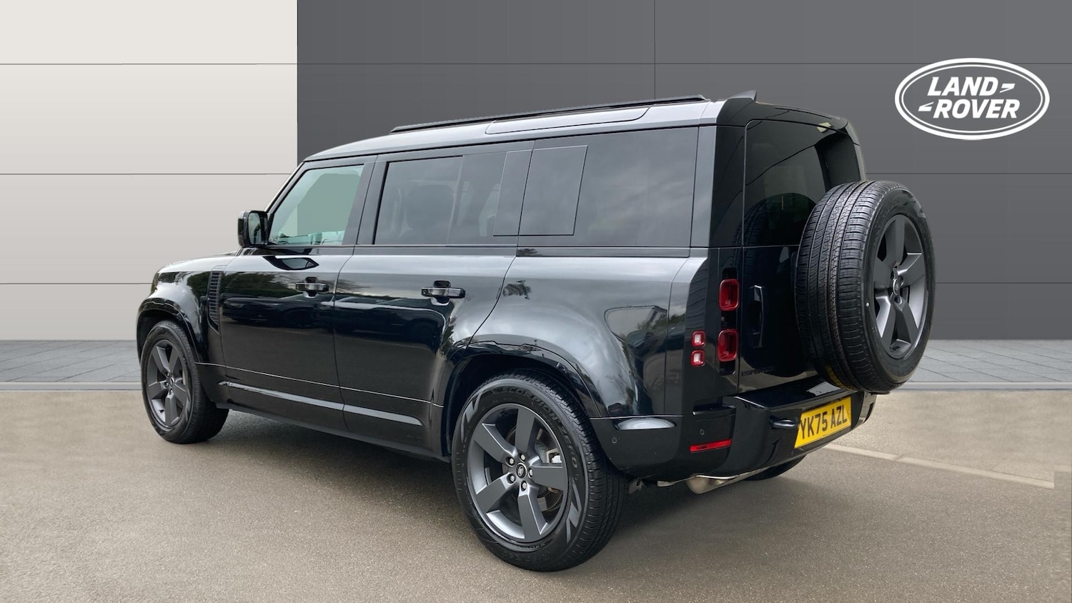 Used Land Rover Defender 2025 for sale - 78015096: Photo 2