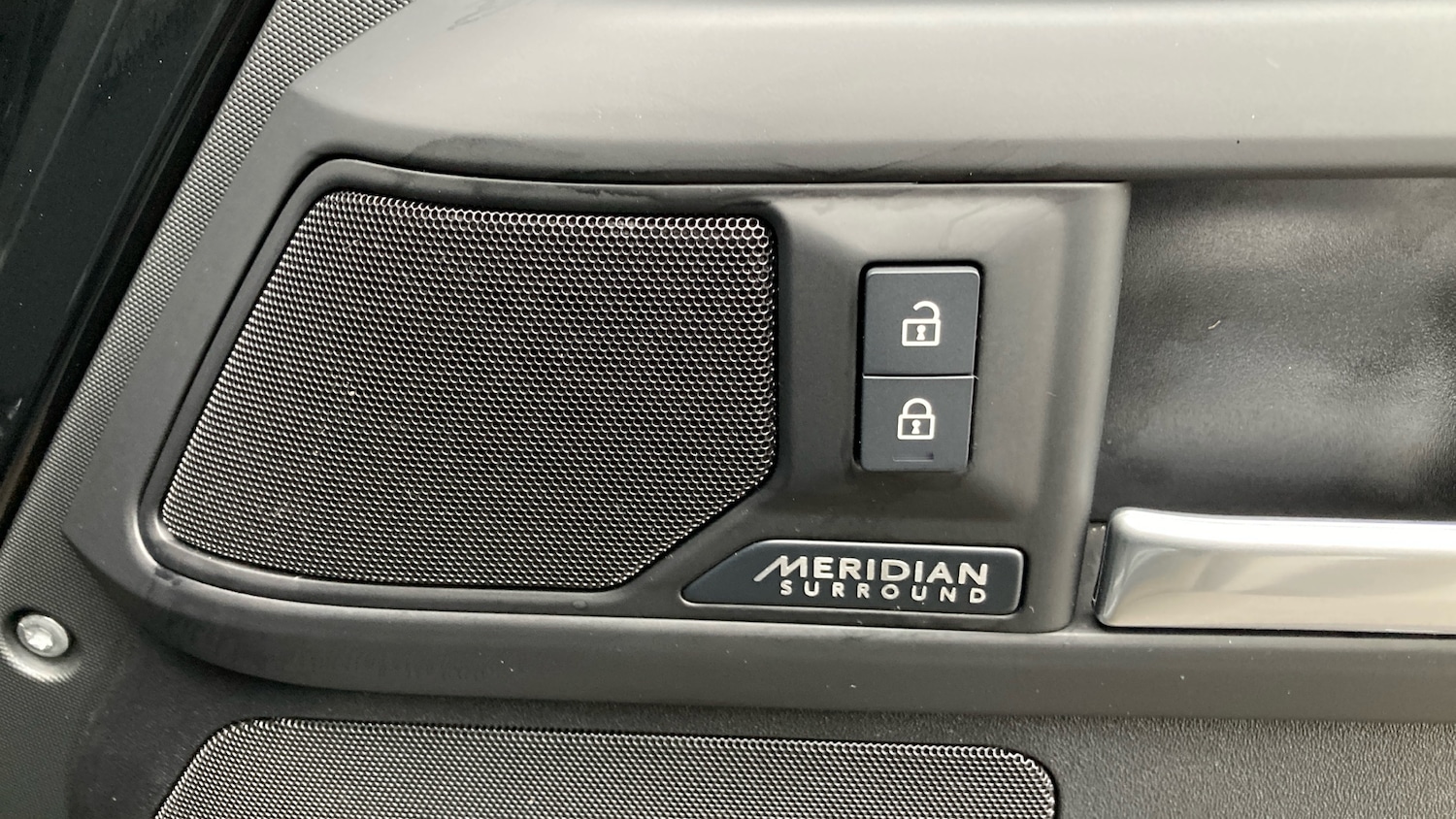 Used Land Rover Defender 2025 for sale - 78015096: Photo 21