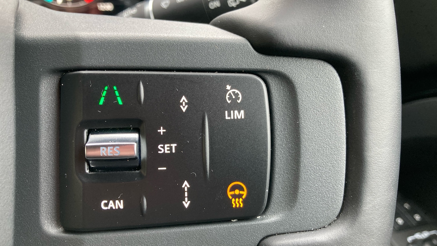 Used Land Rover Defender 2025 for sale - 78015096: Photo 25