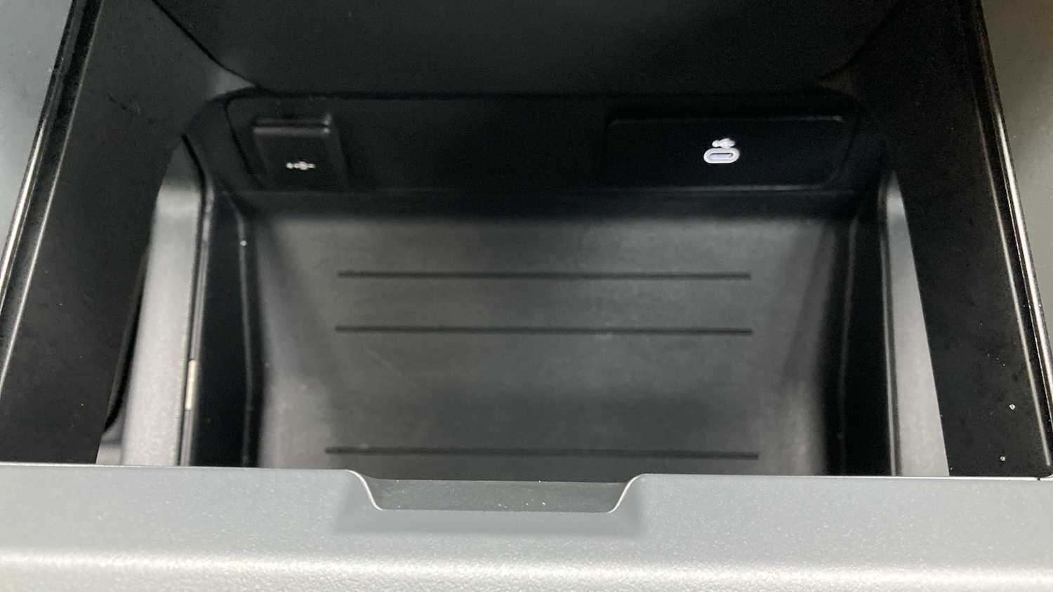 Used Land Rover Defender 2025 for sale - 78015096: Photo 38