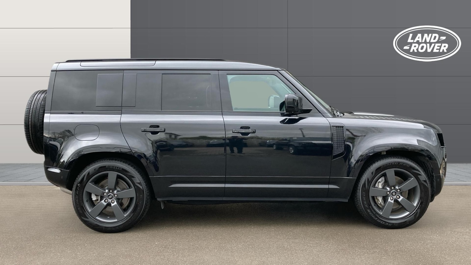 Used Land Rover Defender 2025 for sale - 78015096: Photo 5