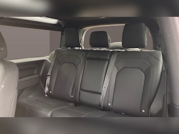 Used Land Rover Defender 2024 for sale - 76451806: Photo