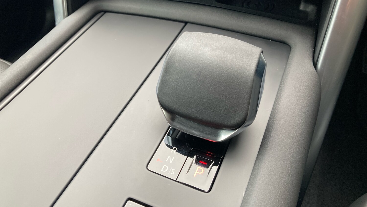 Used Land Rover Discovery 2025 for sale - 76329870: Photo 13