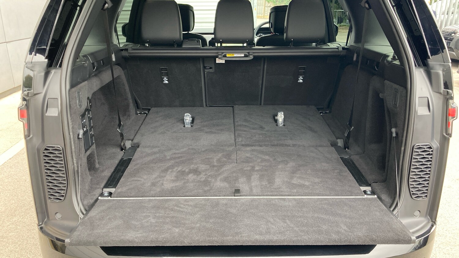 Used Land Rover Discovery 2025 for sale - 76329870: Photo 22