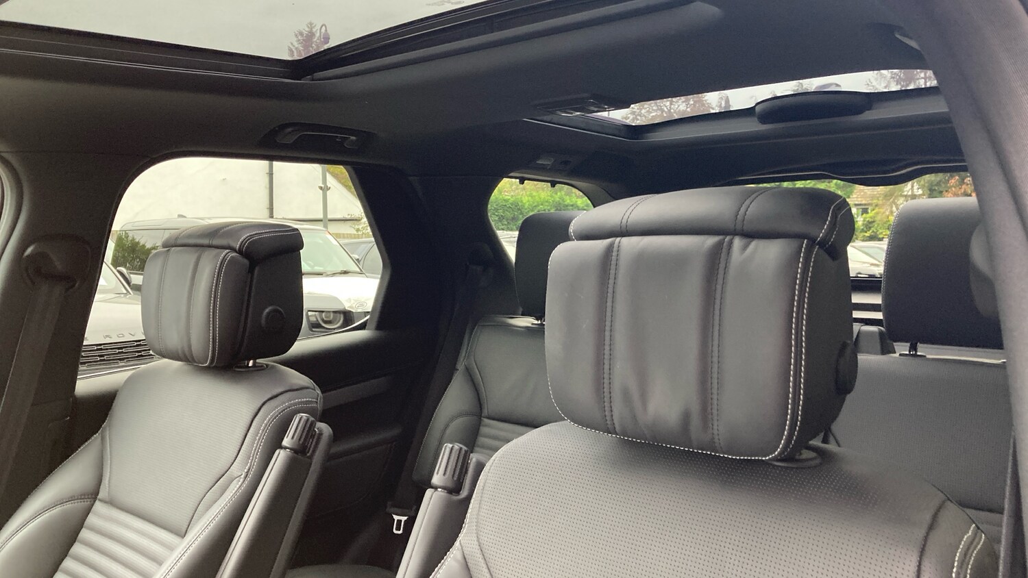 Used Land Rover Discovery 2025 for sale - 76329870: Photo 25