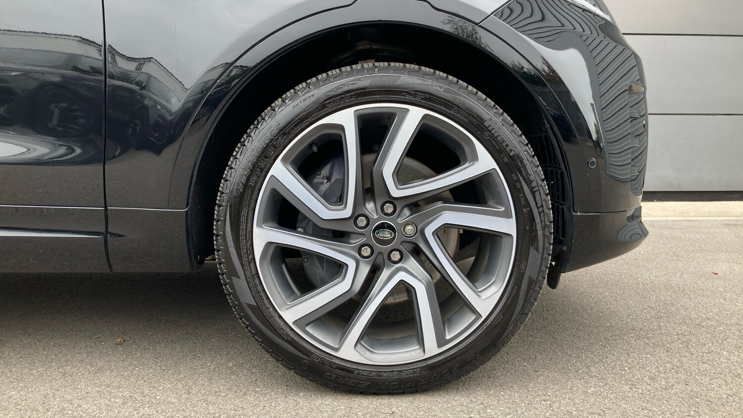 Used Land Rover Discovery 2025 for sale - 76329870: Photo 8