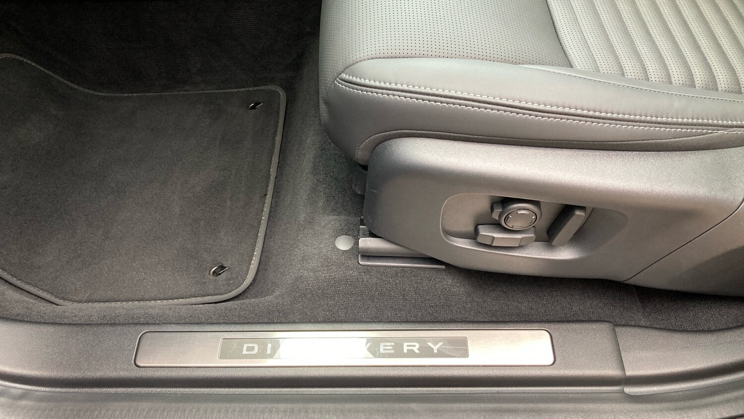 Used Land Rover Discovery Sport 2025 for sale - 76553718: Photo 41