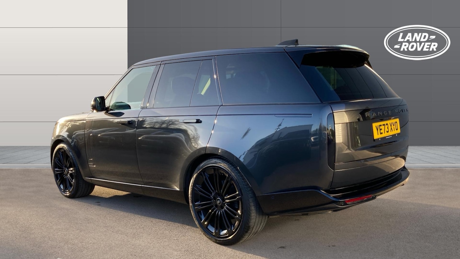 Used Land Rover Range Rover 2023 for sale - 77779041: Photo 2