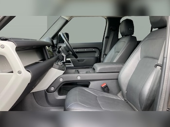 Used Land Rover Defender 2024 for sale - 78542951: Photo