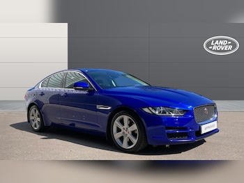 Used Jaguar XE 2018 for sale - 79365022: Photo