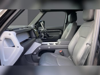 Used Land Rover Defender 2025 for sale - 79091111: Photo