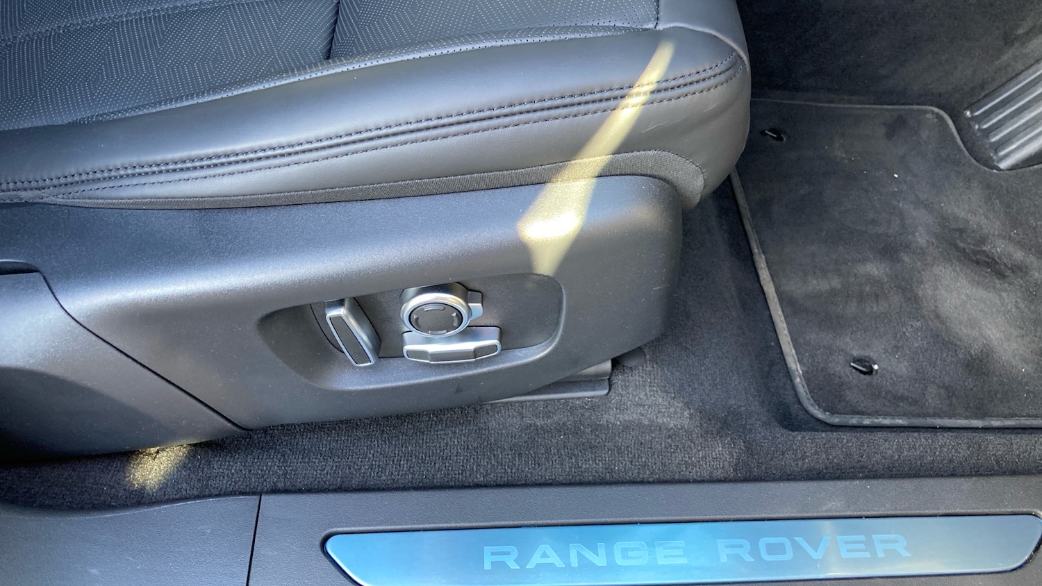 Used Land Rover Range Rover Evoque 2025 for sale - 78031438: Photo 24