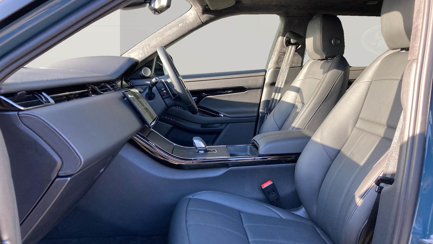 Used Land Rover Range Rover Evoque 2025 for sale - 78031438: Photo 3