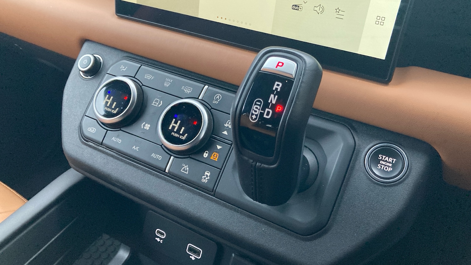 Used Land Rover Defender 2022 for sale - 77247253: Photo 13