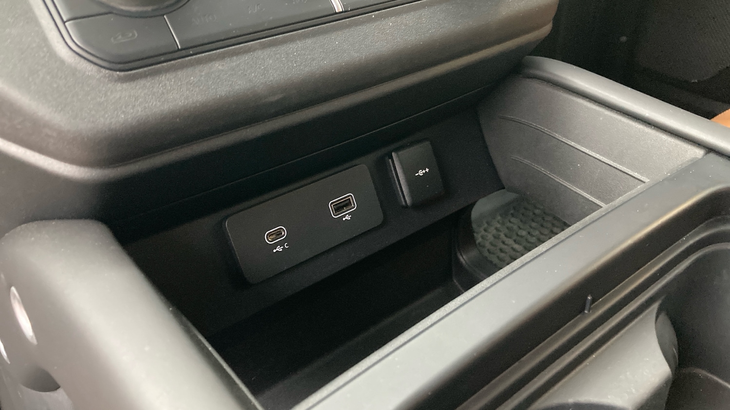 Used Land Rover Defender 2022 for sale - 77247253: Photo 35