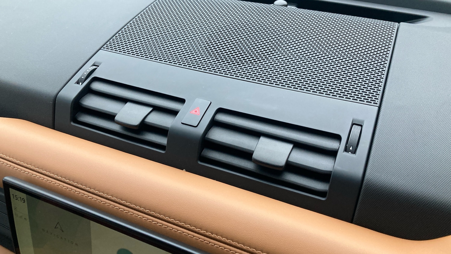 Used Land Rover Defender 2022 for sale - 77247253: Photo 38