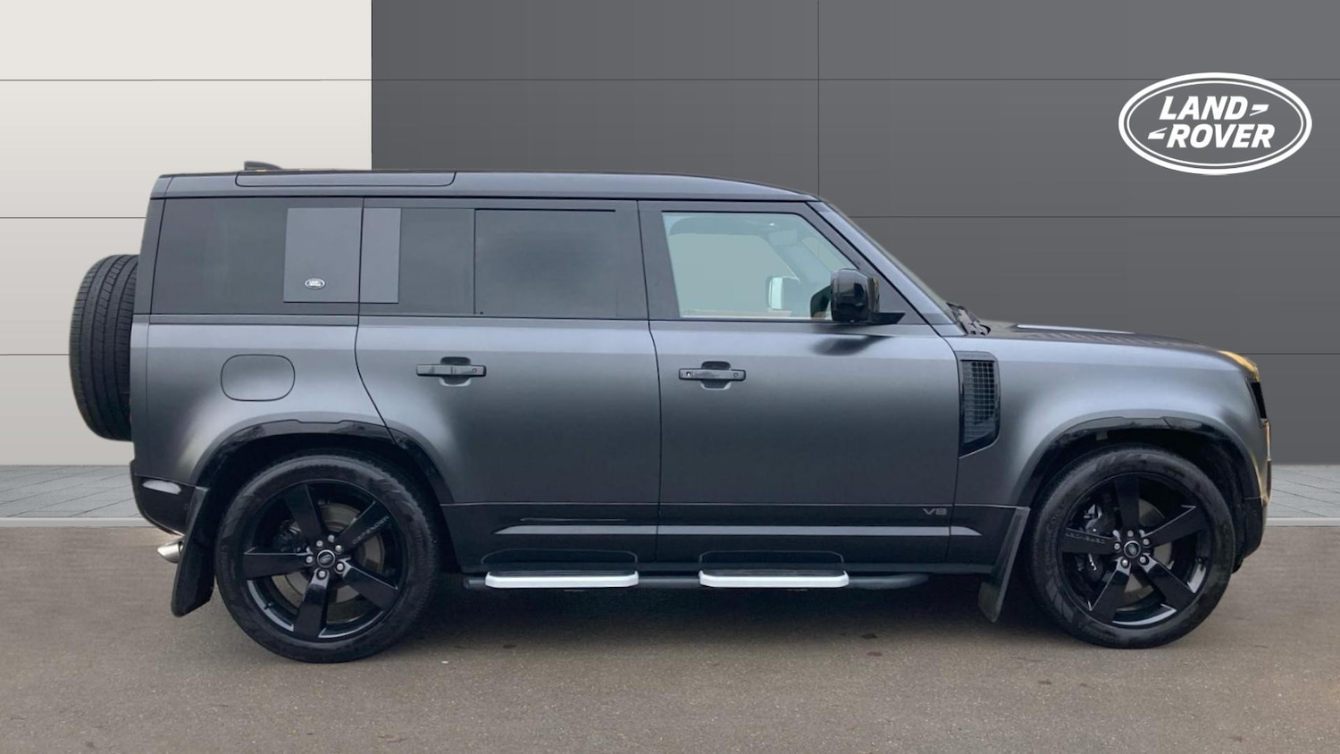 Used Land Rover Defender 2022 for sale - 77247253: Photo 5