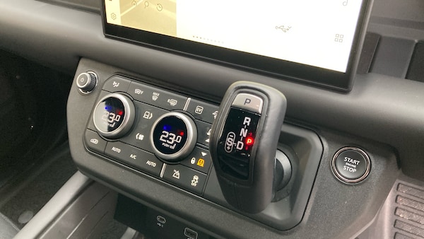 Used Land Rover Defender 2024 for sale - 76219040: Photo 13