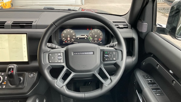 Used Land Rover Defender 2024 for sale - 76219040: Photo 15