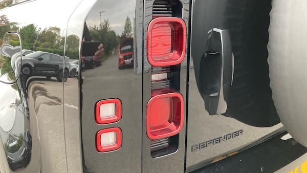 Used Land Rover Defender 2024 for sale - 76219040: Photo 19
