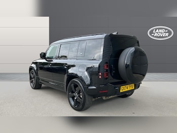 Used Land Rover Defender 2024 for sale - 76219040: Photo 2