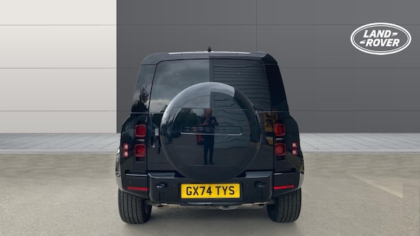 Used Land Rover Defender 2024 for sale - 76219040: Photo 6