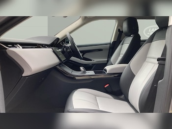 Used Land Rover Range Rover Evoque 2025 for sale - 76219030: Photo
