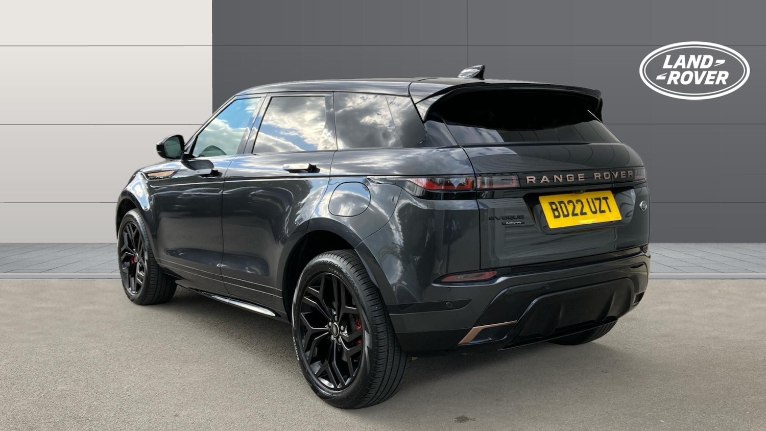 Used Land Rover Range Rover Evoque 2022 for sale - 76164405: Photo 2