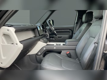 Used Land Rover Defender 2025 for sale - 78961829: Photo