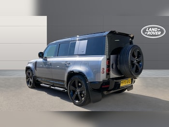 Used Land Rover Defender 2022 for sale - 79274384: Photo