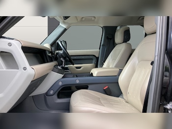 Used Land Rover Defender 2021 for sale - 79333557: Photo